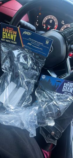 The iron giant soft vinyl figure
