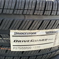 275/55R20 4  tires bridgestone Dueler Runflat