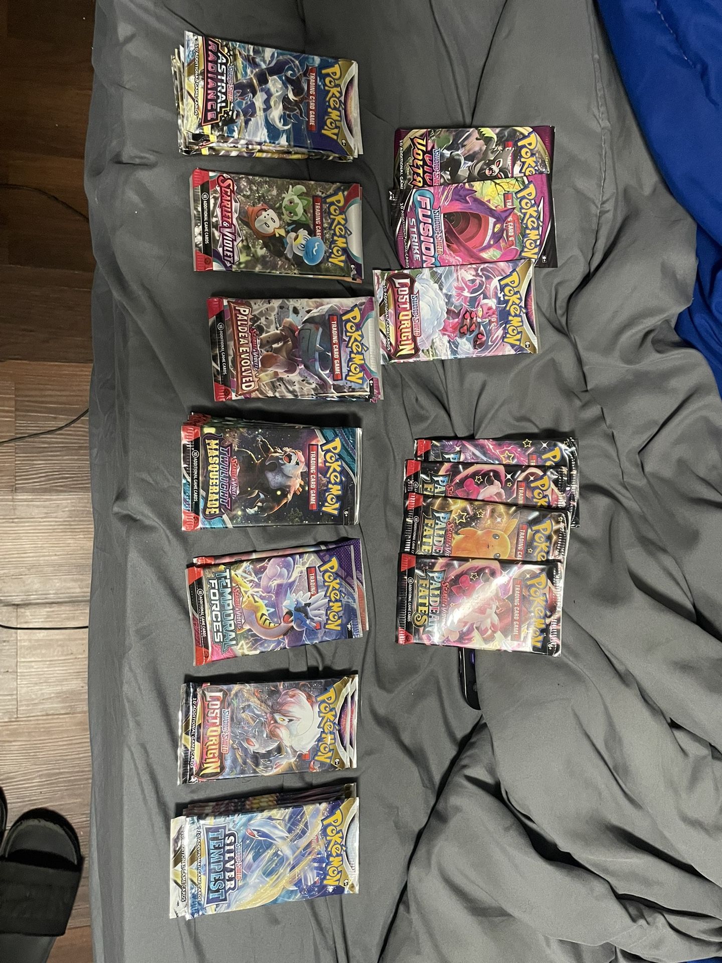 Pokémon Packs 39 For 120