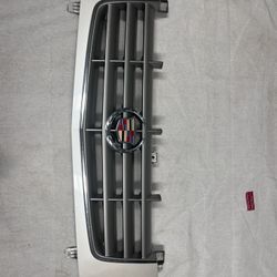 2005 Escalade front bumper as new as can get