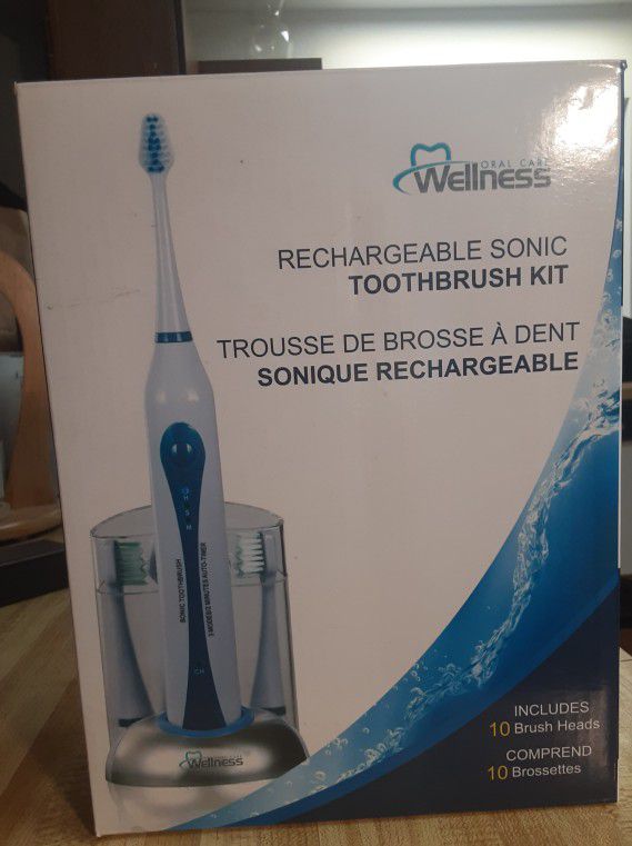 SONIC RECHARGEABLE TOOTHBRUSH  FOR SALE $59