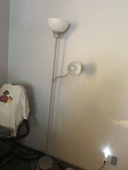 Floor lamp w dual light good condition