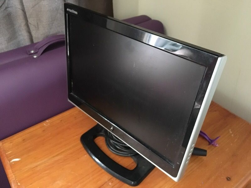 13" computer monitor