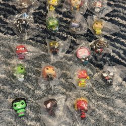 19 Funko Mini  Pocket Pop Lot Loose Marvel Mixed (18 sealed)