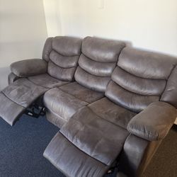 Mathis brothers couch Recliner 