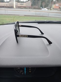GUCCI SUNGLASSES