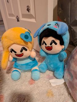 Omz and Crystal plushes
