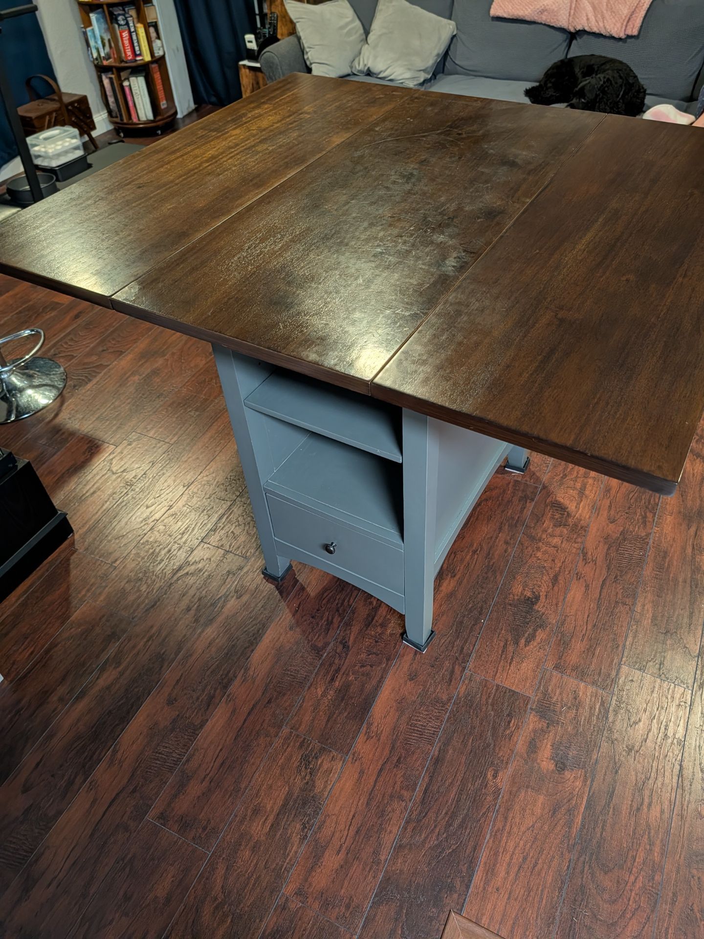 Expandable Solid Wood Table with Storage