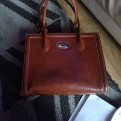 Dooney & Bourke