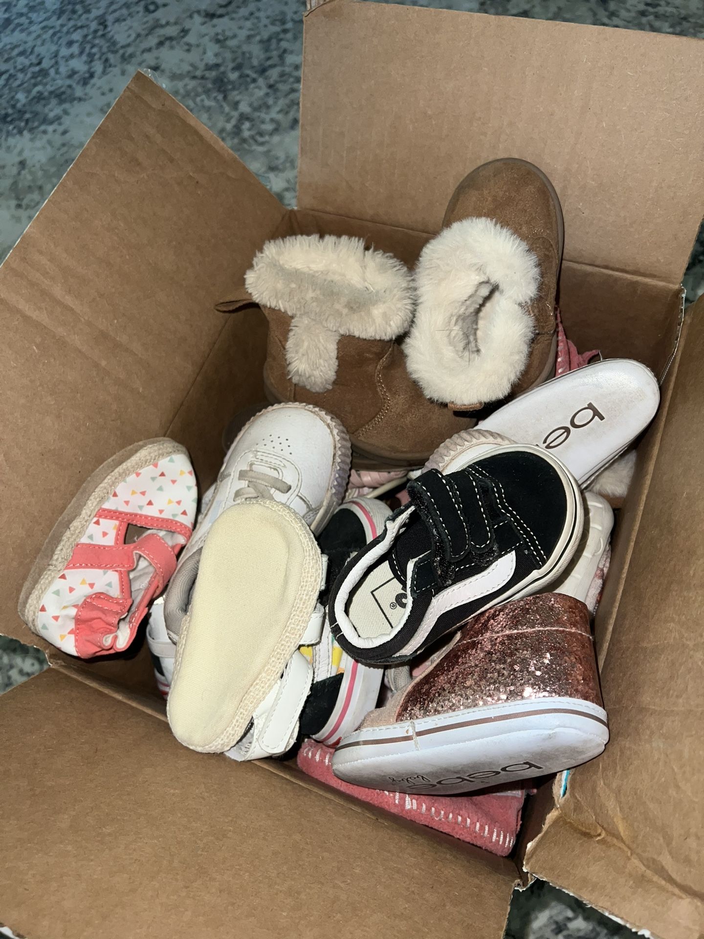 GIRL SHOES 2-4C