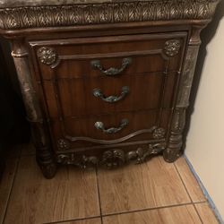 Night Stands And Mirror 