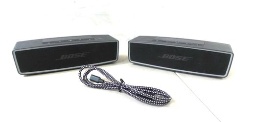 2 Bose Bluetooth speakers