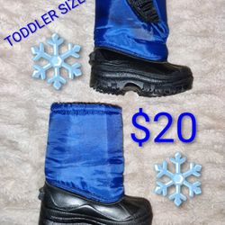 FIRM IN MERCED ‼️ TODDLER SNOWBOOTS SIZE 6