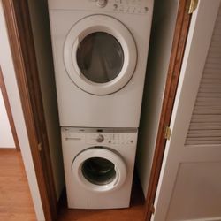 LG  Washer And Dryer 