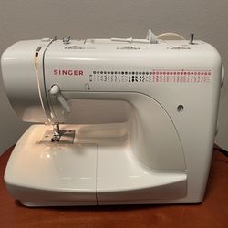 Singer Sewing Machine New In box 