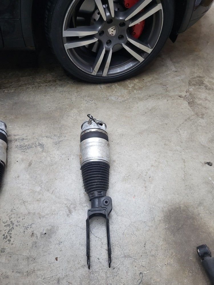 Porsche Cayenne, Turbo or GTS 2011 to 2018 Passenger side front right air suspension strut