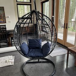 Hanging Chair 
