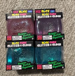 Needoh Glitter and Glow Cubes