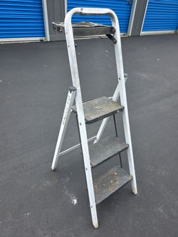Folding 3 Foot Ladder
