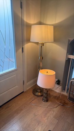 Lamps two for hundred dollars