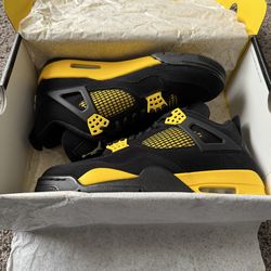 DS Jordan 4 Yellow Thunder Mens 8.5