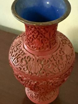 Vintage Chinese carved flower red cinnabar lacquer vase