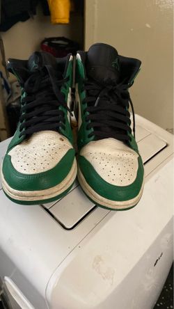 Jordan 1s green just needs a wipe down