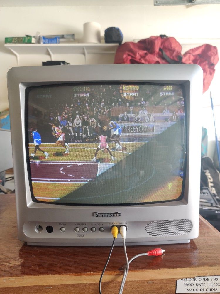 Panasonic 13" CRT TV – Retro Gaming Ready!