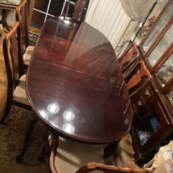 Dining Table &6 Chairs 