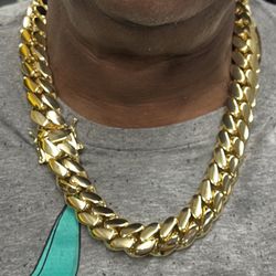 Super Heavy Polished Miami Cuban Links necklace Premium 14k Gold Plated🔥🔥