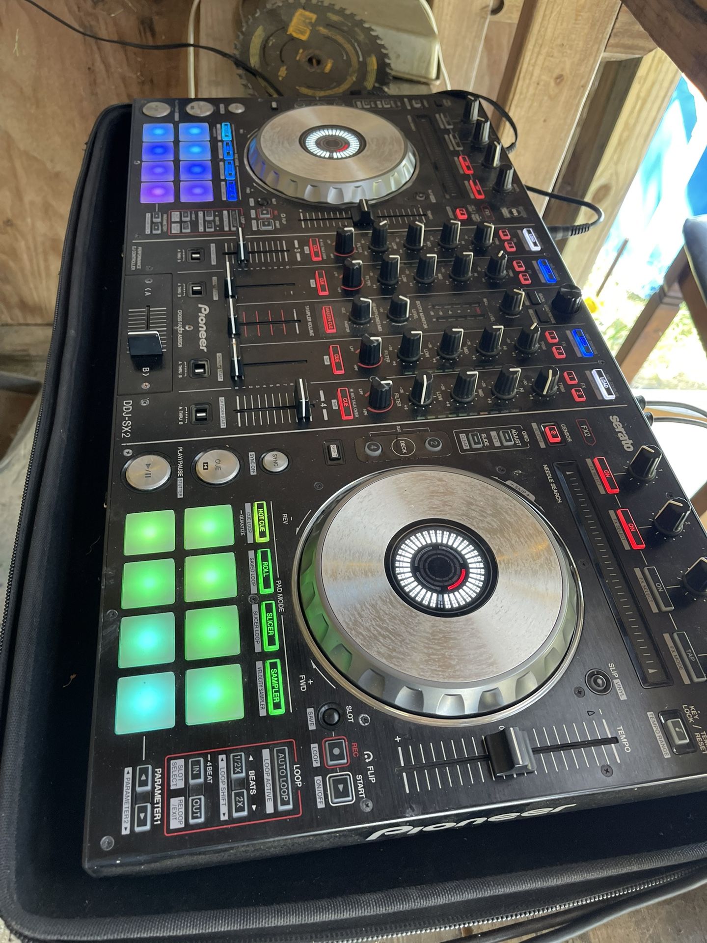 PIONEER DJ MIXER