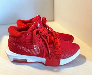 Nike LeBron Witness Vlll  Men’s Size 4