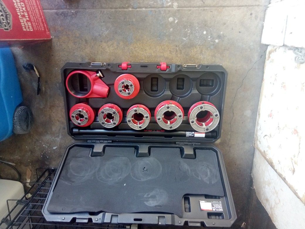 Doyle Premium Pipe Threading Die Head Kit