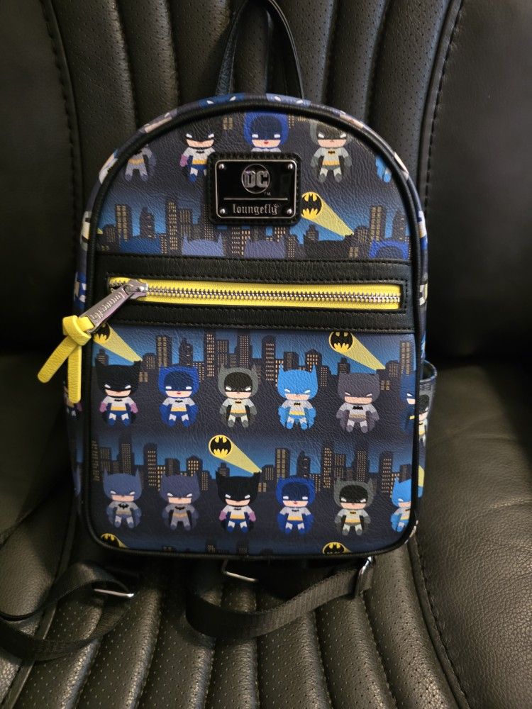 DC BATMAN LOUNGEFLY MINI BACKPACK