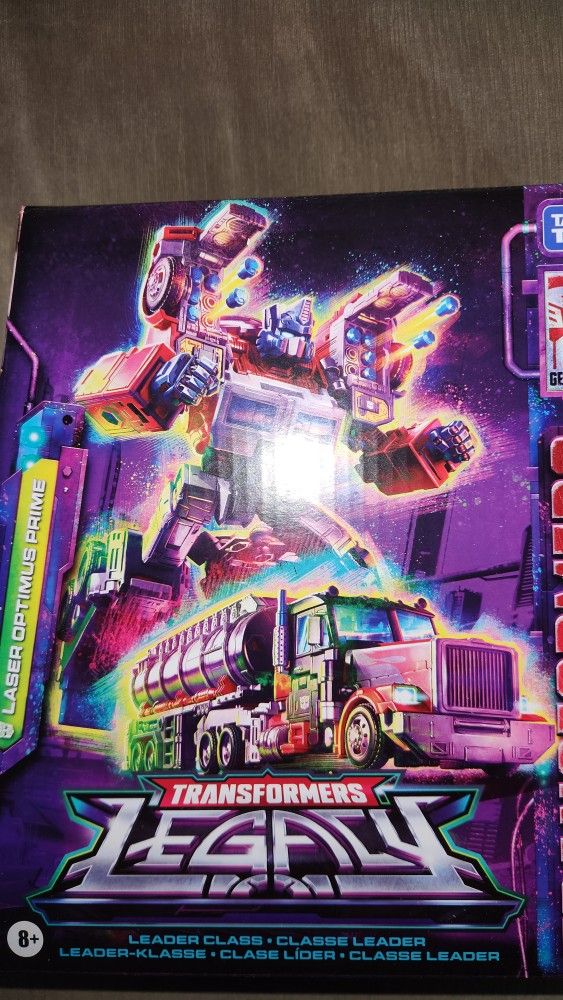 Transformers Legacy Optimus Prime With Trailer 