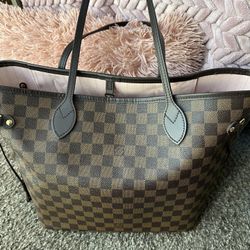 Authentic Louis Vuitton Neverfull MM With Pink Interior 