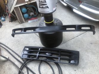 Front Ford F-150 or bronco 1992 to 1997
