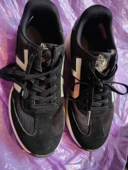 Tenis negros