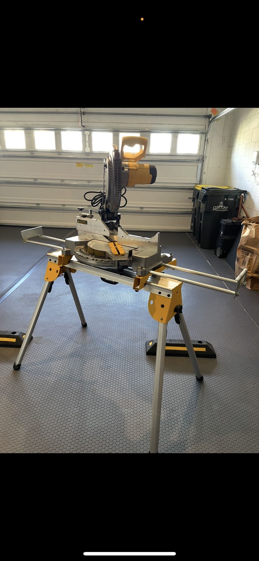 Dewalt 12” Compound Miter Saw With Stand