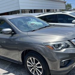 2018 Nissan Pathfinder 