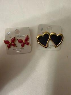 2 pair of earrings