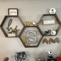 Set Of 3 Honey Comb Shelves 