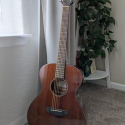 Breedlove Discovery Concert MH incl. Stand 