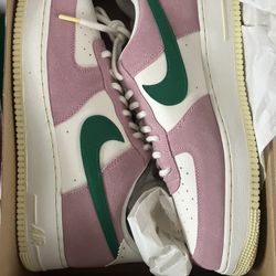Men’s Nike Air Force Ones 