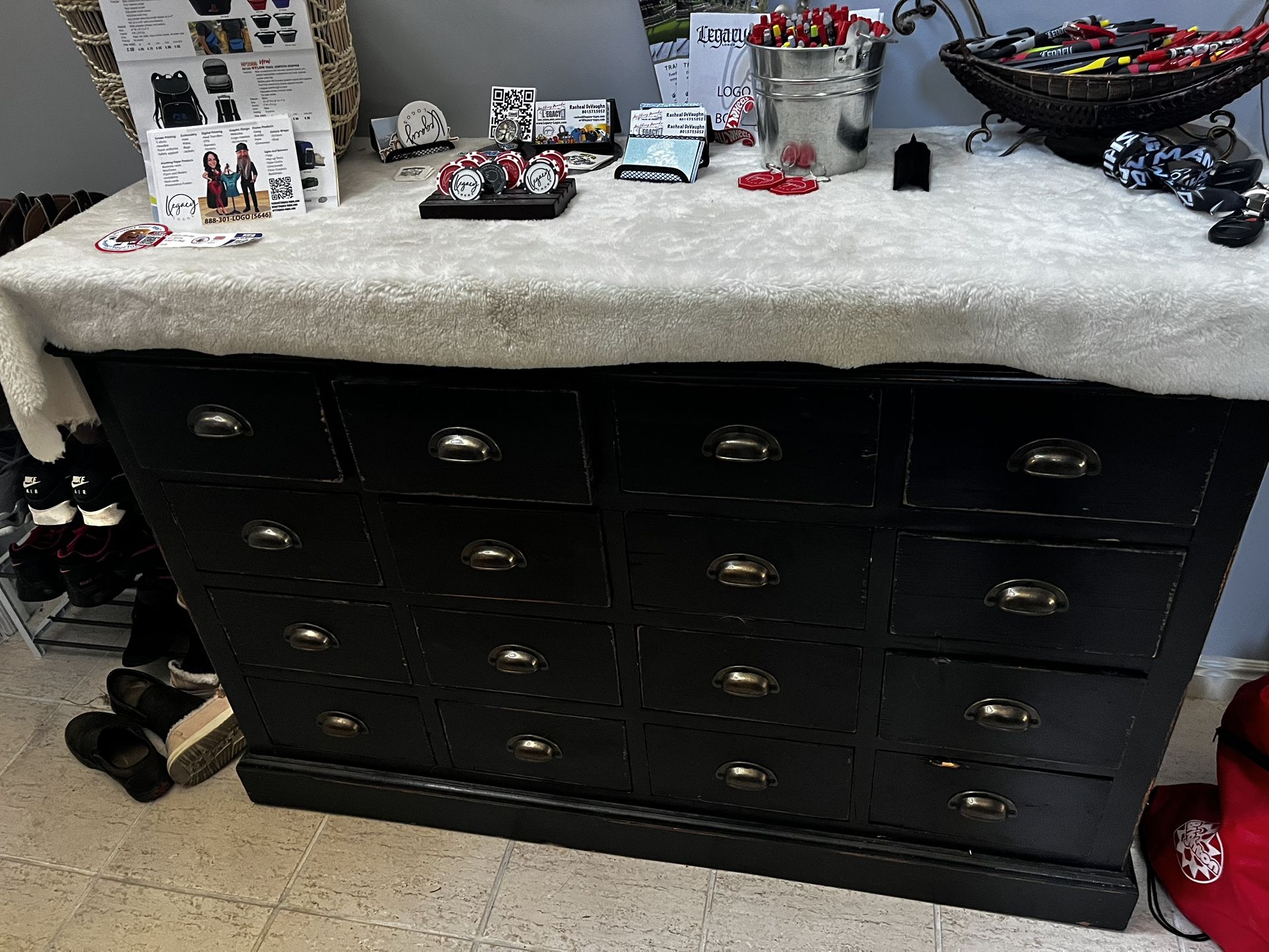 Black Dresser