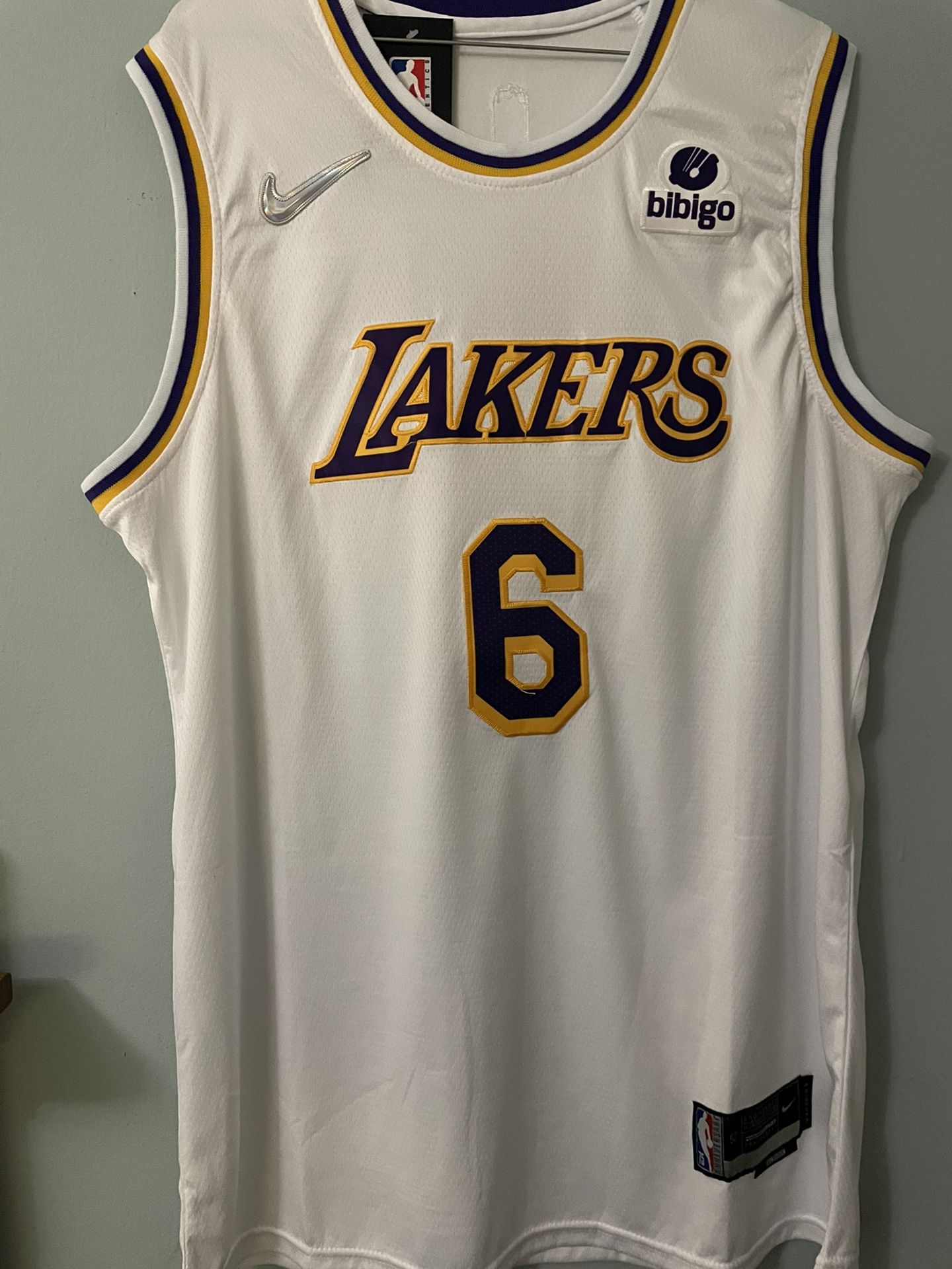 21-22 LA Lakers James Away Jersey(75th Anniversary ) for Sale in Oakland,  CA - OfferUp
