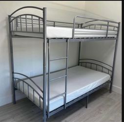 Bunk bed