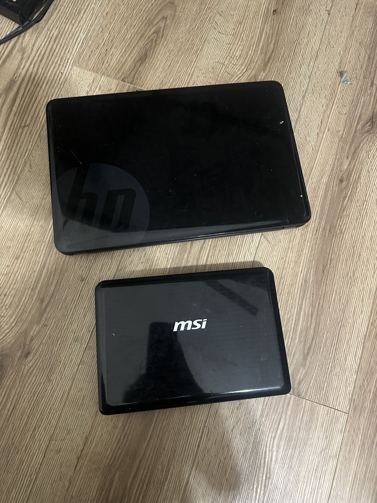 2 laptops as is