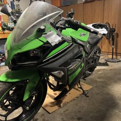 Kawasaki Ninja 300