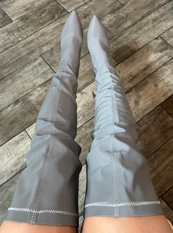 Gray over-the-knee stiletto boots ( in excellent condition)